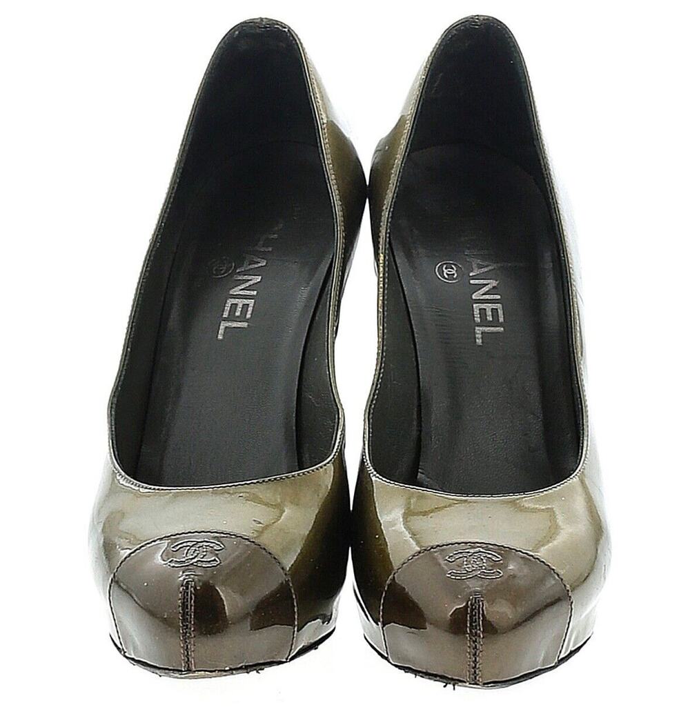 Authentic CHANEL Green Black Patent Leather Stiletto Shoes CC Logo Size EU 39.5